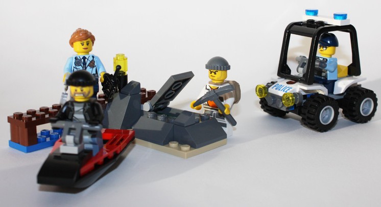 \"LEGO_City_starter_set_60127_11\"