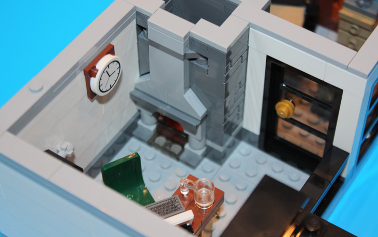 \"2016-01-10_LEGO_Creator_Expert_Brick_Bank_10251_17\"