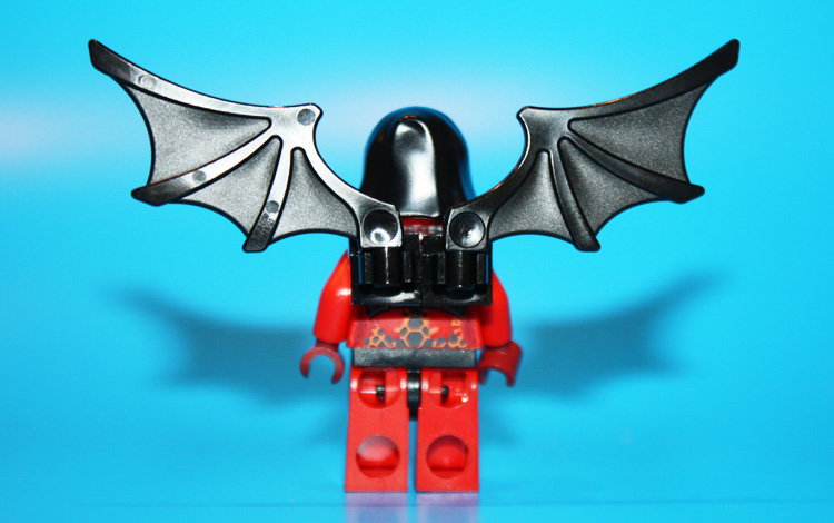 \"LEGO_Nexo_Knights_Ultimate_Lavaria_70335_06\"