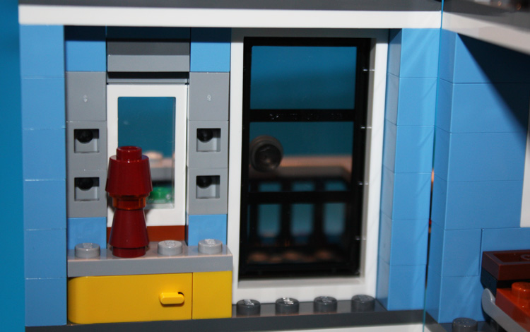 \"LEGO_Creator_Deli_Corner_31050_14\"