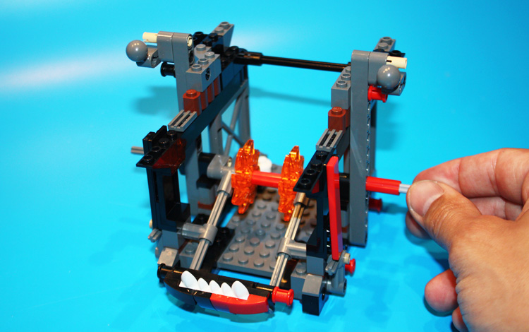 \"LEGO_Nexo_Knights_Jestros_Evil_Mobile_70316_16\"