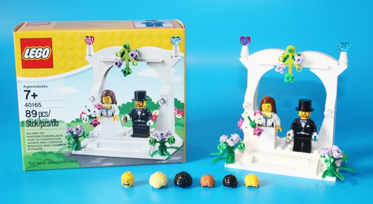 \"LEGO_Wedding_Favor_Set_40165_09\"