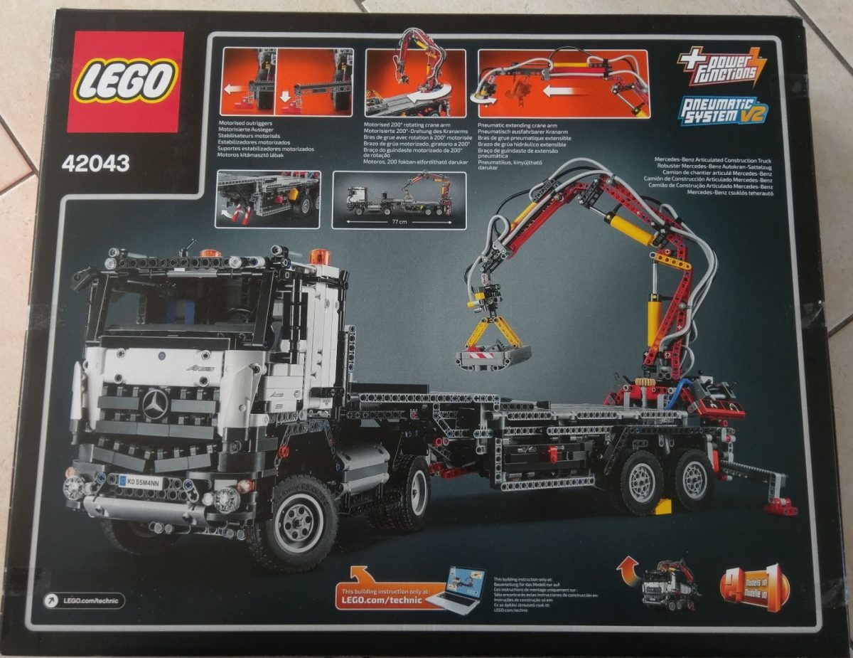 \"2016-08-15_LEGO_Technic_Mercedes-Benz_Arocs_03\"