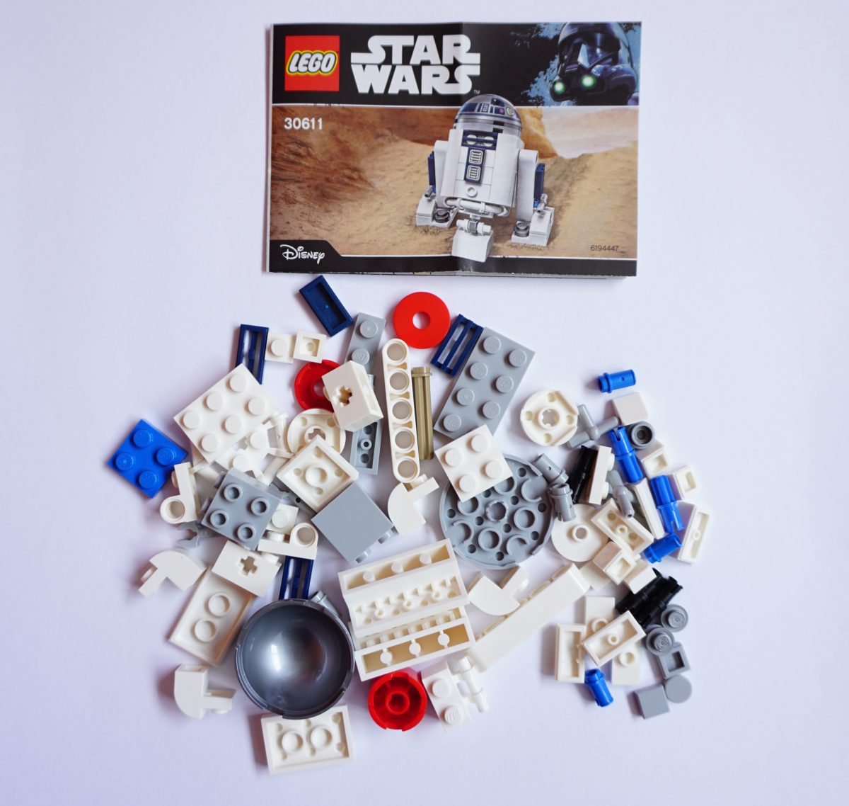 Review: LEGO Star Wars 30611 R2-D2 - Bouwsteentjes.info