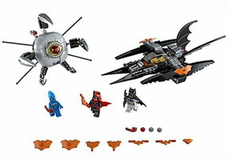 LEGO DC Comics 76111 Batman Brother Eye Takedown