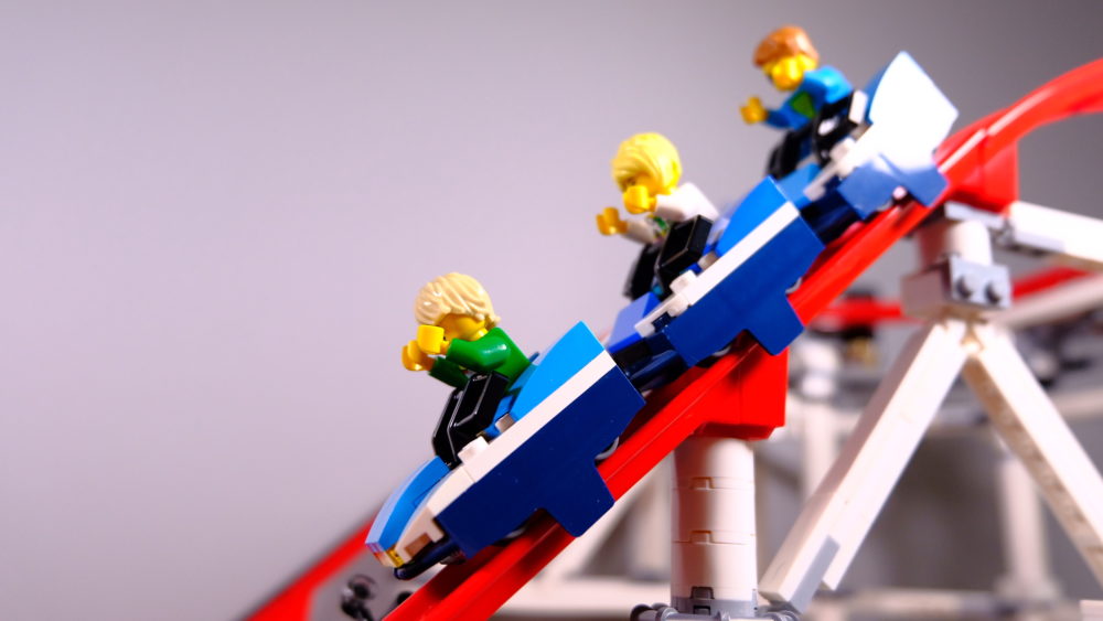 LEGO Creator 10261 Roller Coaster