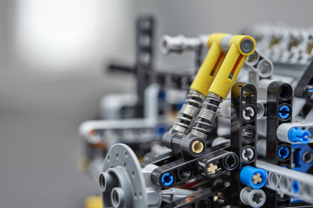 LEGO Technic 42083 Bugatti Chiron