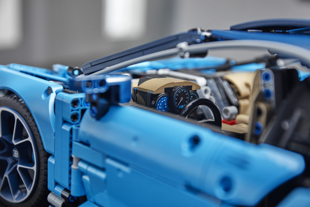 LEGO Technic 42083 Bugatti Chiron