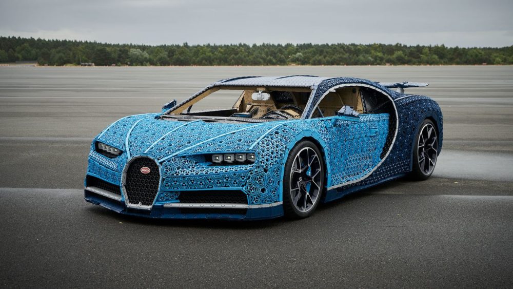 Levensgrote LEGO Technic Bugatti Chiron