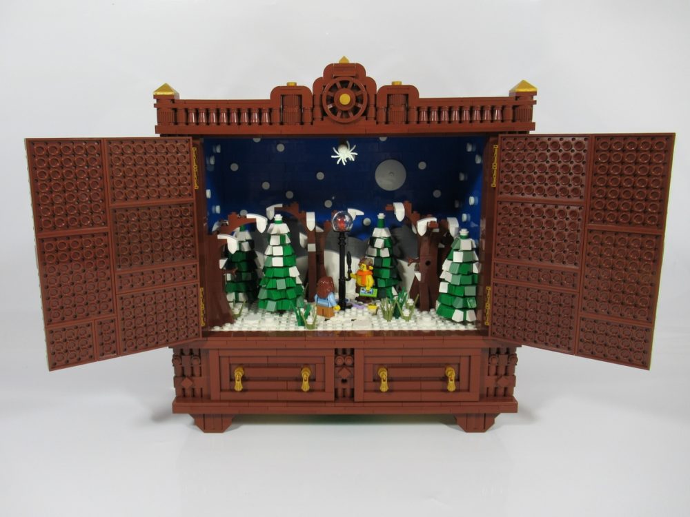 LEGO Ideas The Wardrobe