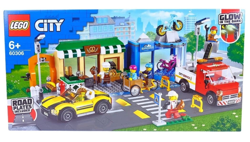 [Review] LEGO City 60306 Shopping Street (1)