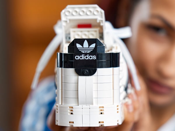 LEGO 10282 adidas Originals Superstar (20)