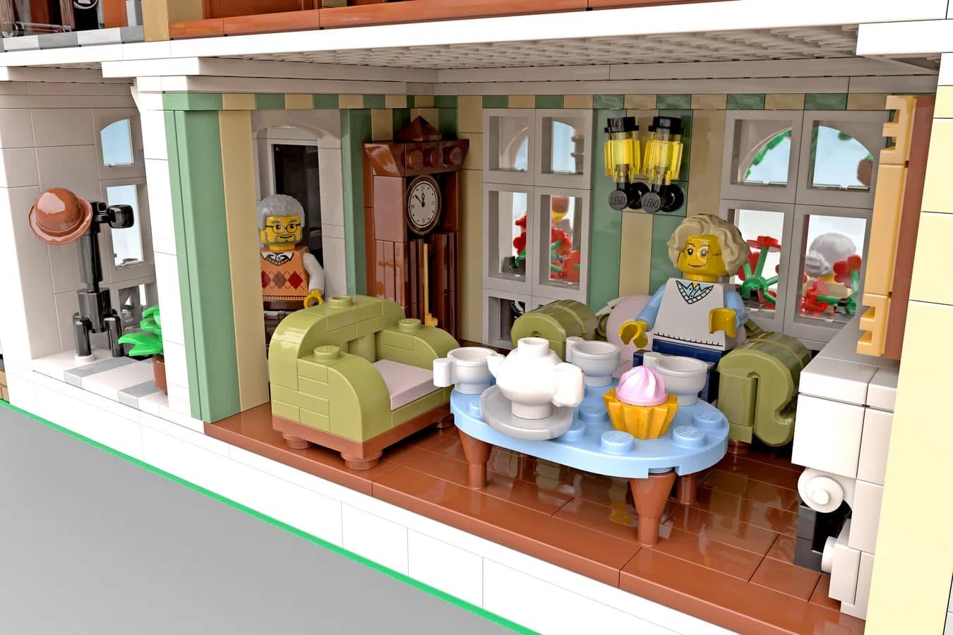 LEGO Ideas Brick Walk (3)