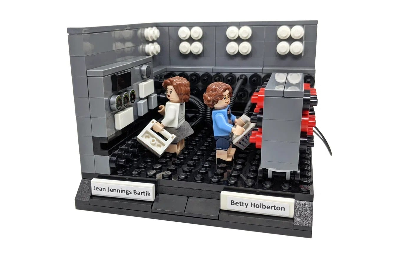 LEGO Ideas Women of Computing (3)