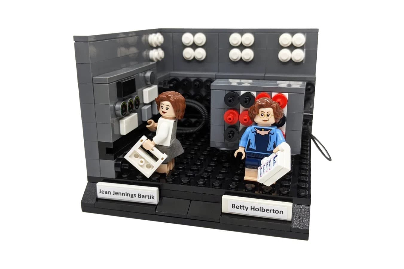 LEGO Ideas Women of Computing (4)