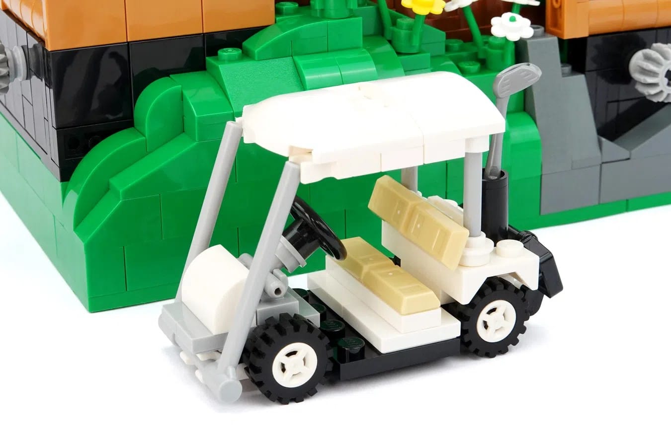 LEGO Ideas Working Mini Golf Course
