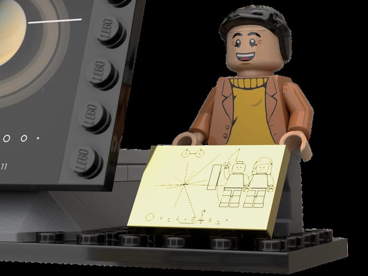 LEGO Ideas Outer Solar System Explorers (10)