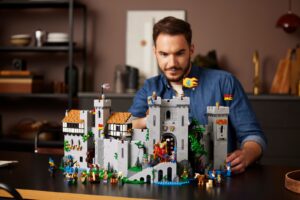 lego 10305 lion knight’s castle (2)