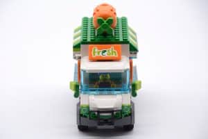 lego 60345 farmers market van (11)