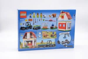 lego 60346 barn & farm animals (2)
