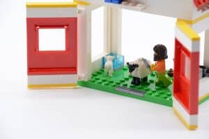 lego 60346 barn & farm animals (7)