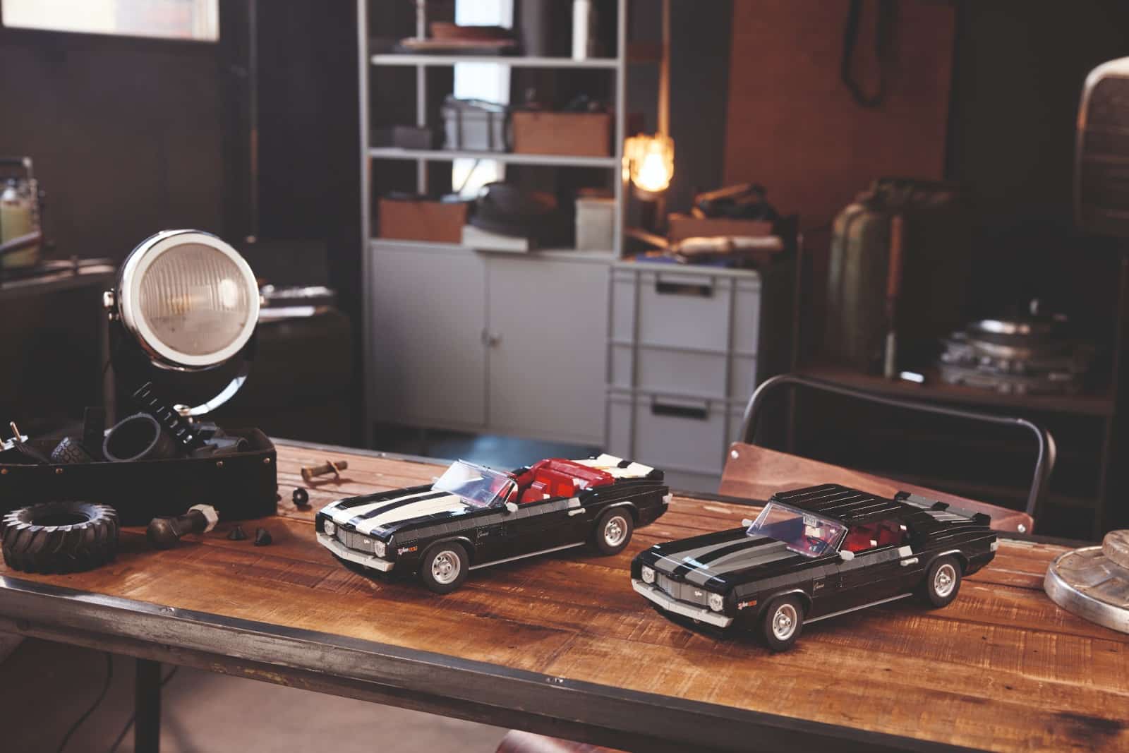 lego icons 10304 chevrolet camaro z28 lifestyle (17)