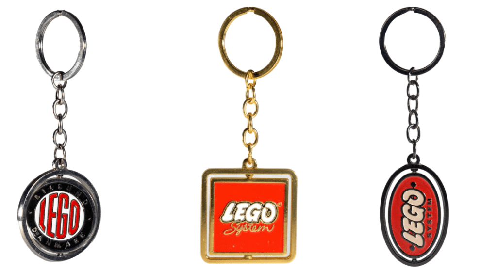 Twee nieuwe LEGO Retro Spinning Keychains (VIP Rewards) onthuld