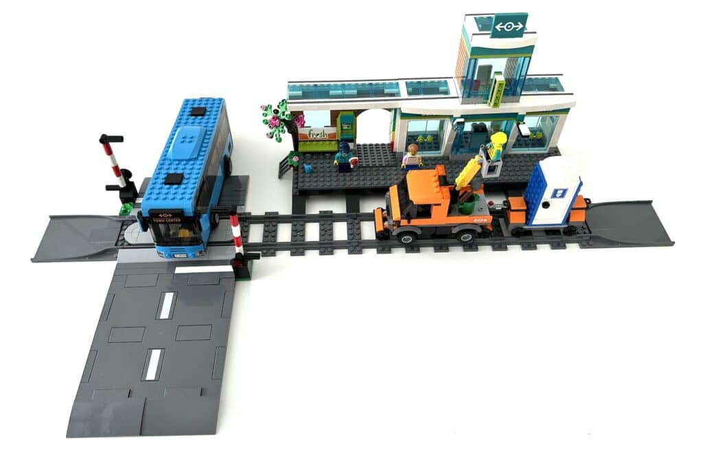 LEGO City 60335 Train Station