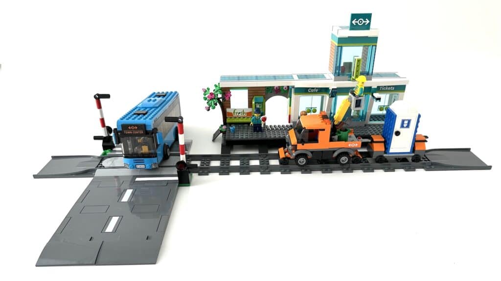 LEGO City 60335 Train Station