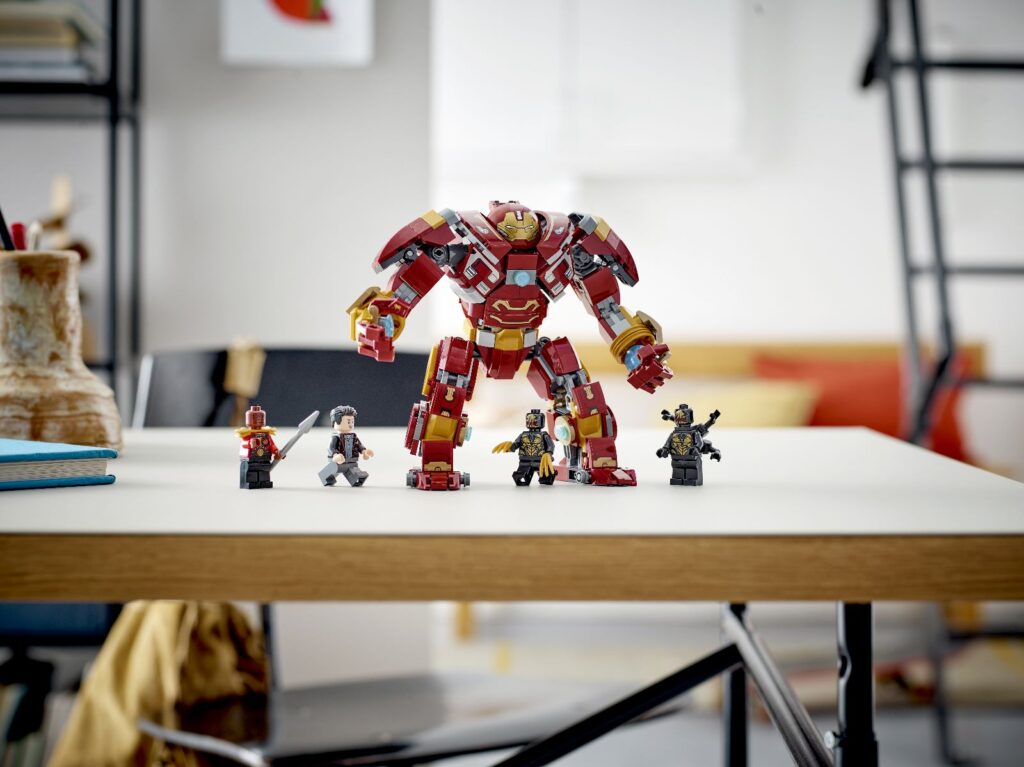 lego 76247 marvel the hulkbuster the battle of wakanda (2)