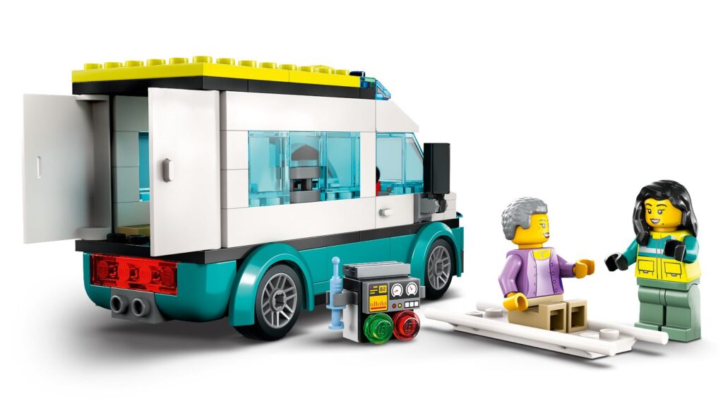 lego city 60371 emergency vehicles headquarters (7)