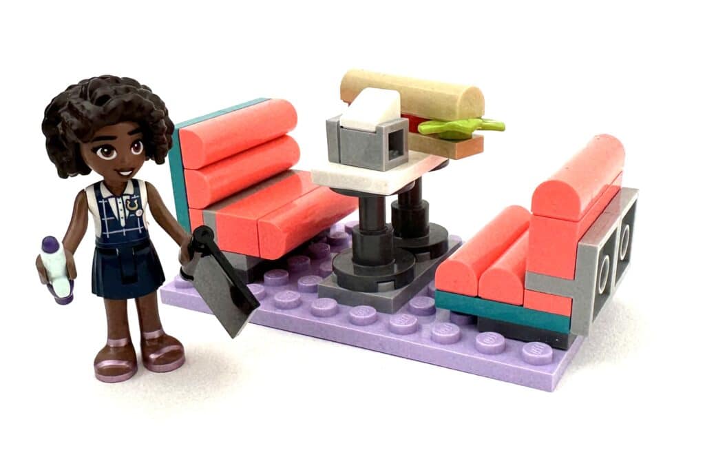 lego friends 41728 heartlake downtown diner 2