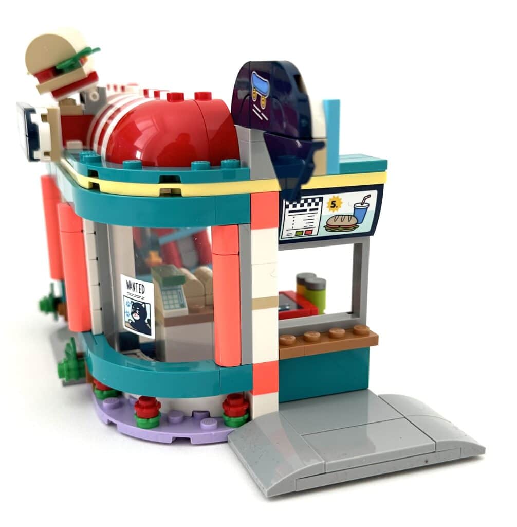 lego friends 41728 heartlake downtown diner 8