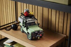 lego icons 10317 land rover classic defender 90 lifestyle (9)