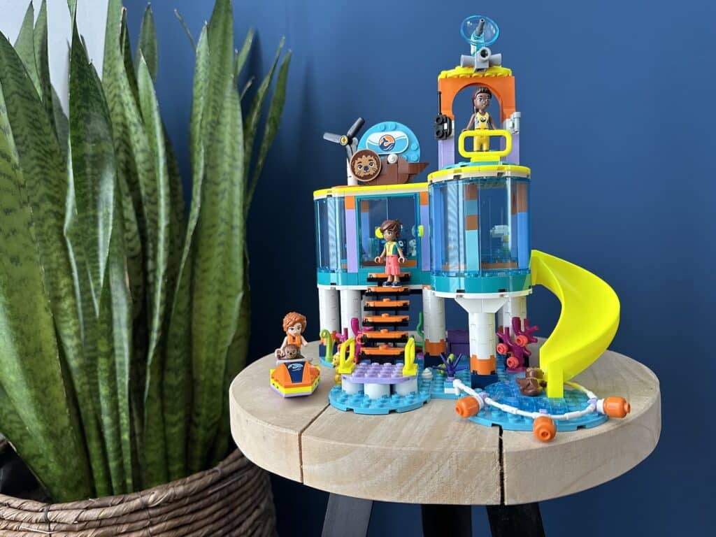 lego friends 41736 sea rescue center 02