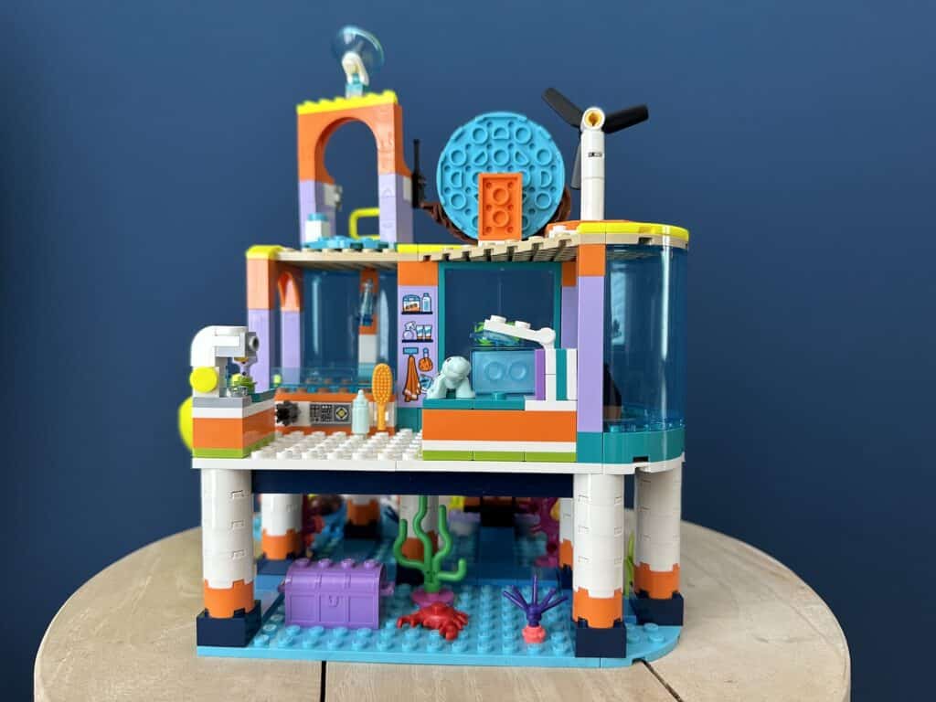 lego friends 41736 sea rescue center 06
