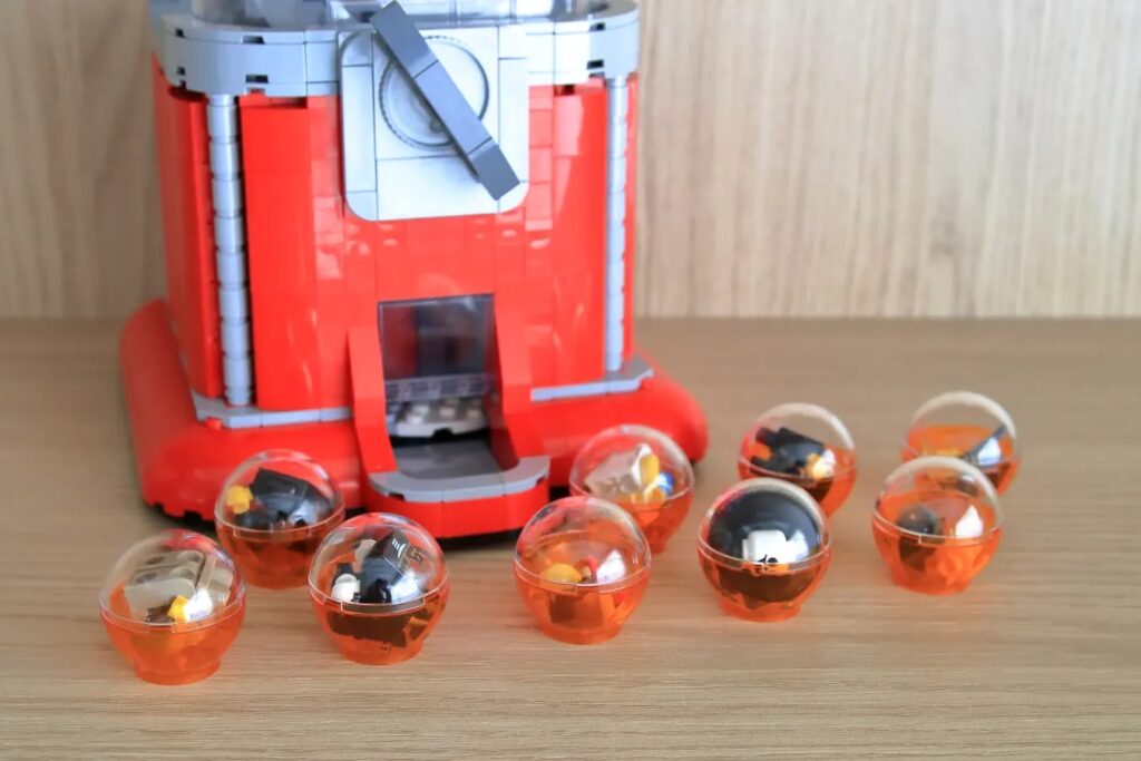 lego ideas minifigure gumball machine (3)