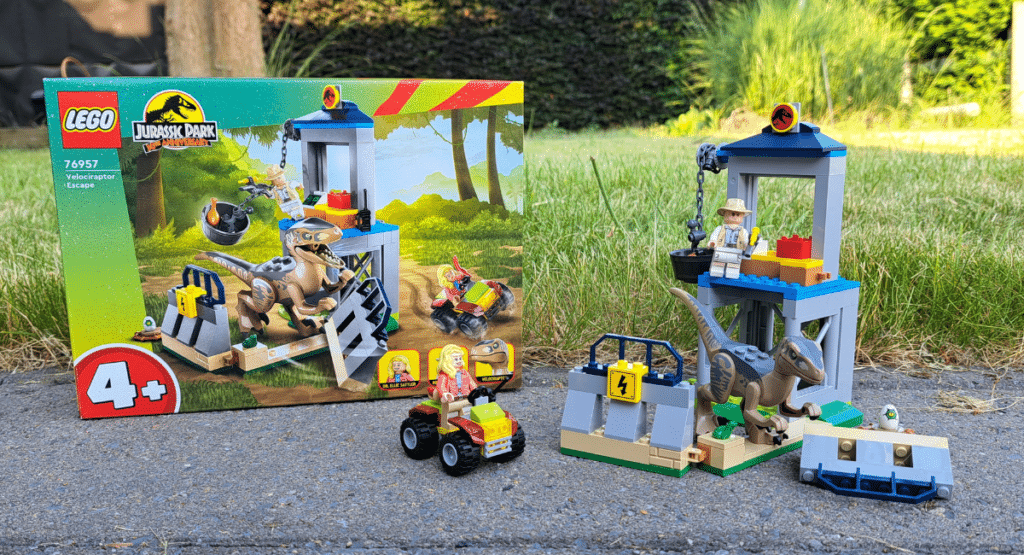 lego jurassic park 76957 velociraptor escape (1)