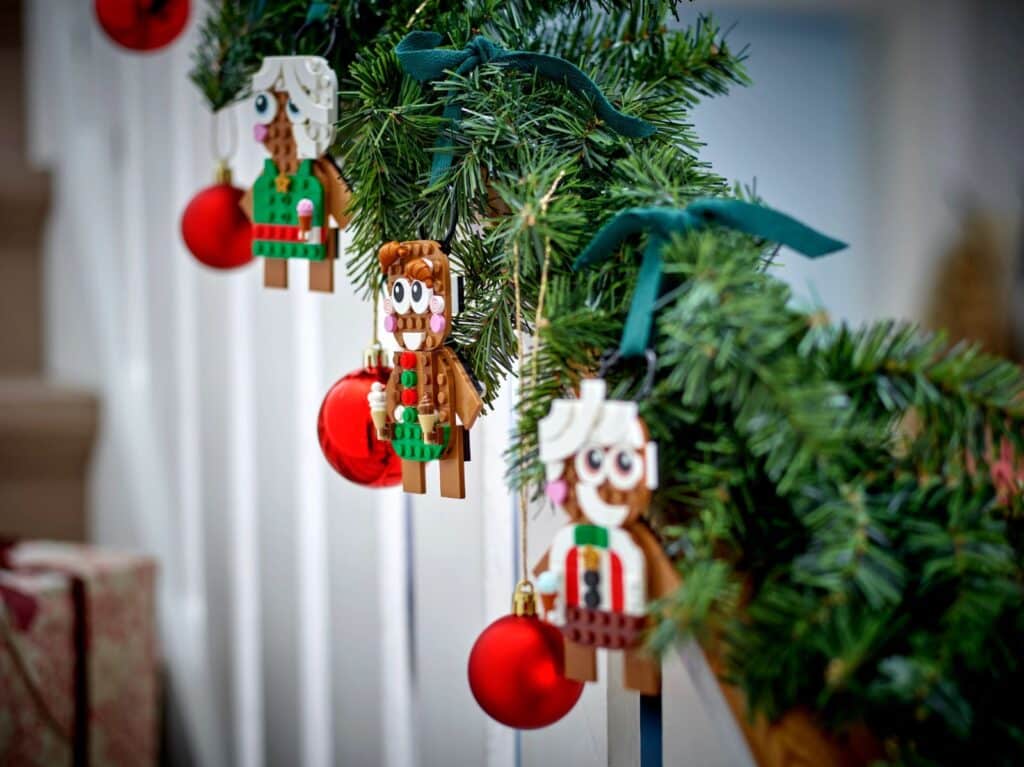 lego 40642 gingerbread ornaments