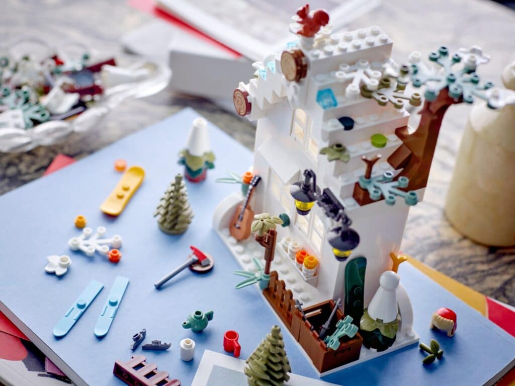 lego 40610 winter fun add on pack (1)