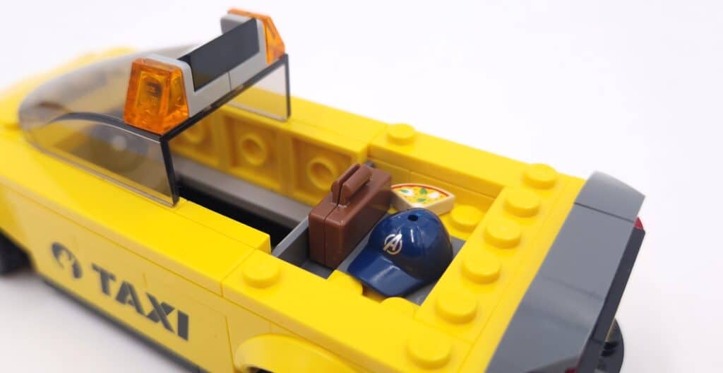 lego 6487481 marvel taxi 11
