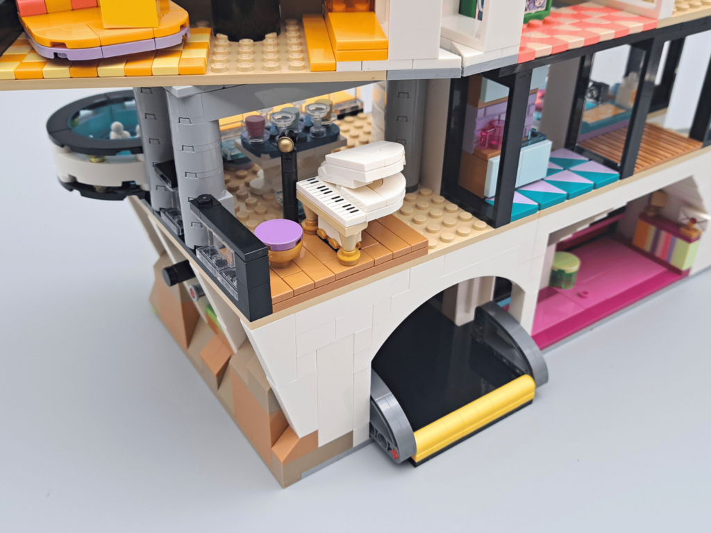 lego friends 42639 andrea's modern mansion (8)