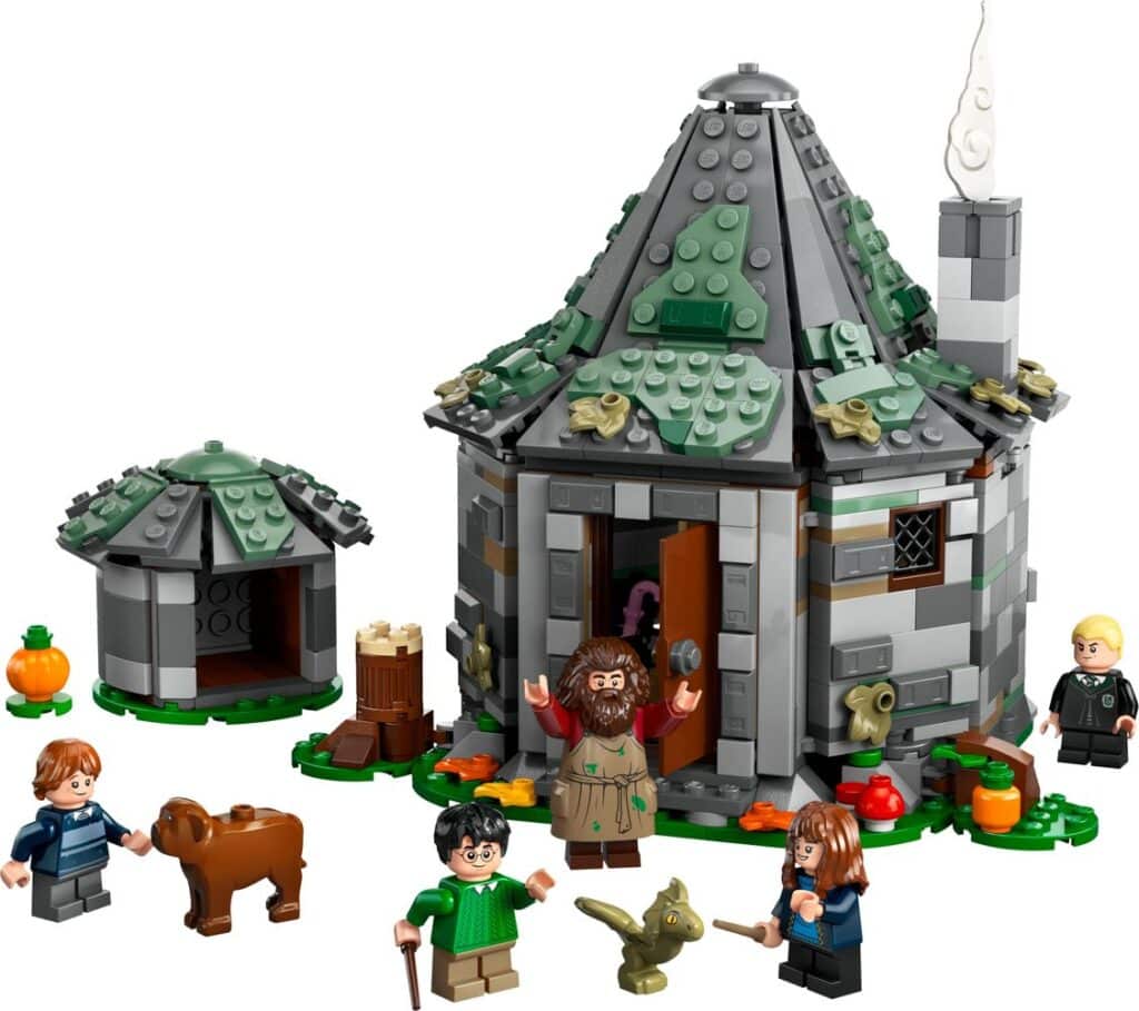 lego harry potter 76428 hagrid's hut an unexpected visit (2)