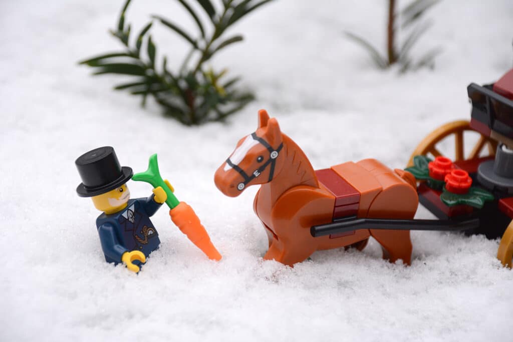 lego seasonal gwp 40603 wintertime carriage ride review (8)