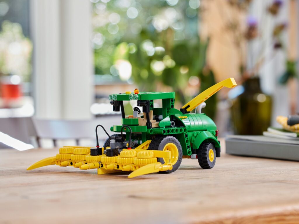 lego technic 42168 john deere 9700 forage harvester (4)