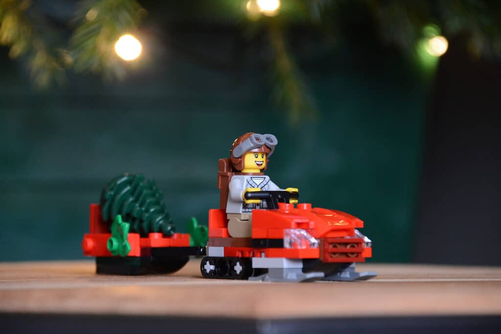 rys 10325 lego ice skate cabin (15)
