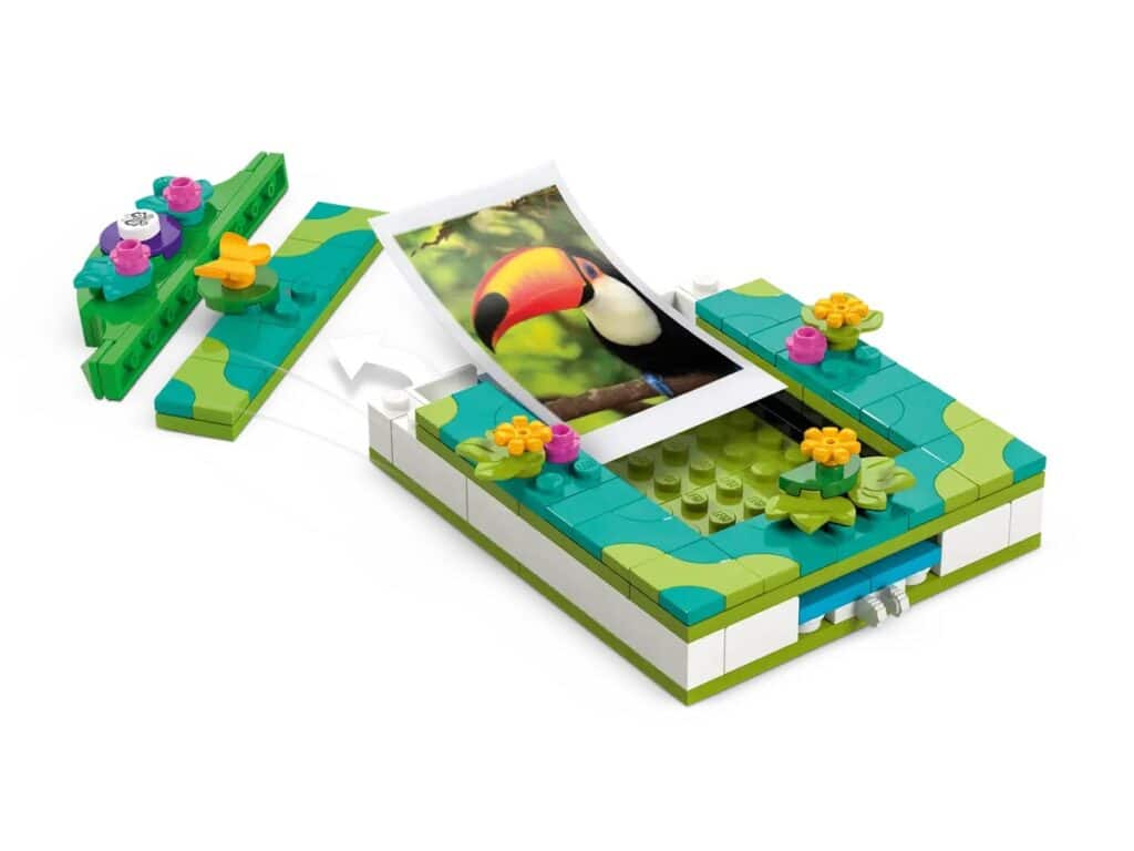 lego disney 43239 mirabel’s photo frame and jewelry box (5)