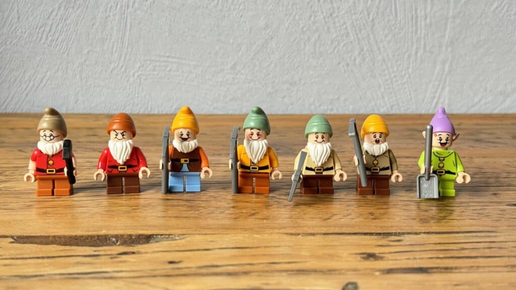 lego disney 43242 snow white and the seven dwarfs' 25
