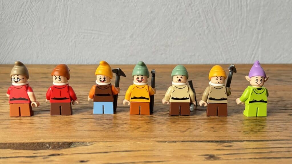 lego disney 43242 snow white and the seven dwarfs' 26
