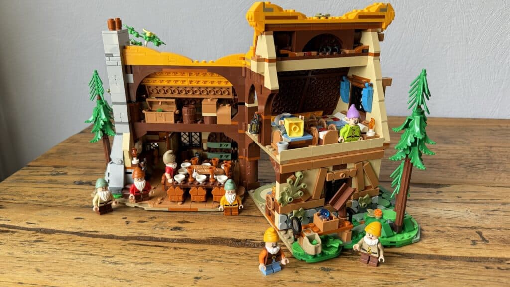 lego disney 43242 snow white and the seven dwarfs' 41